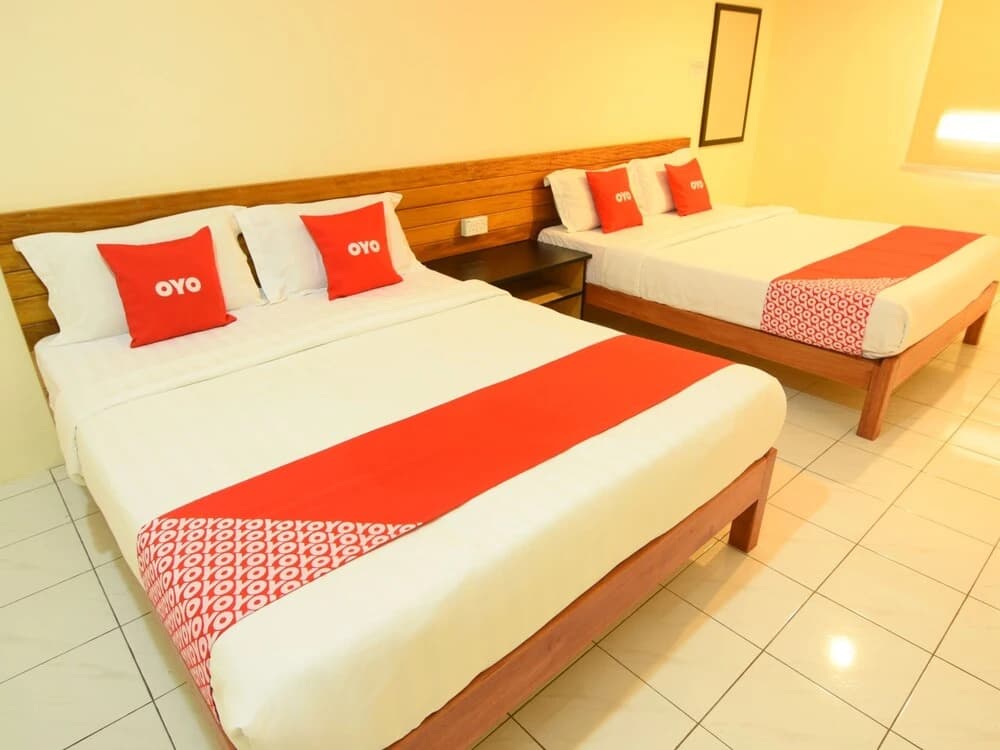 OYO 89627 Hotel Sarina - photo 7