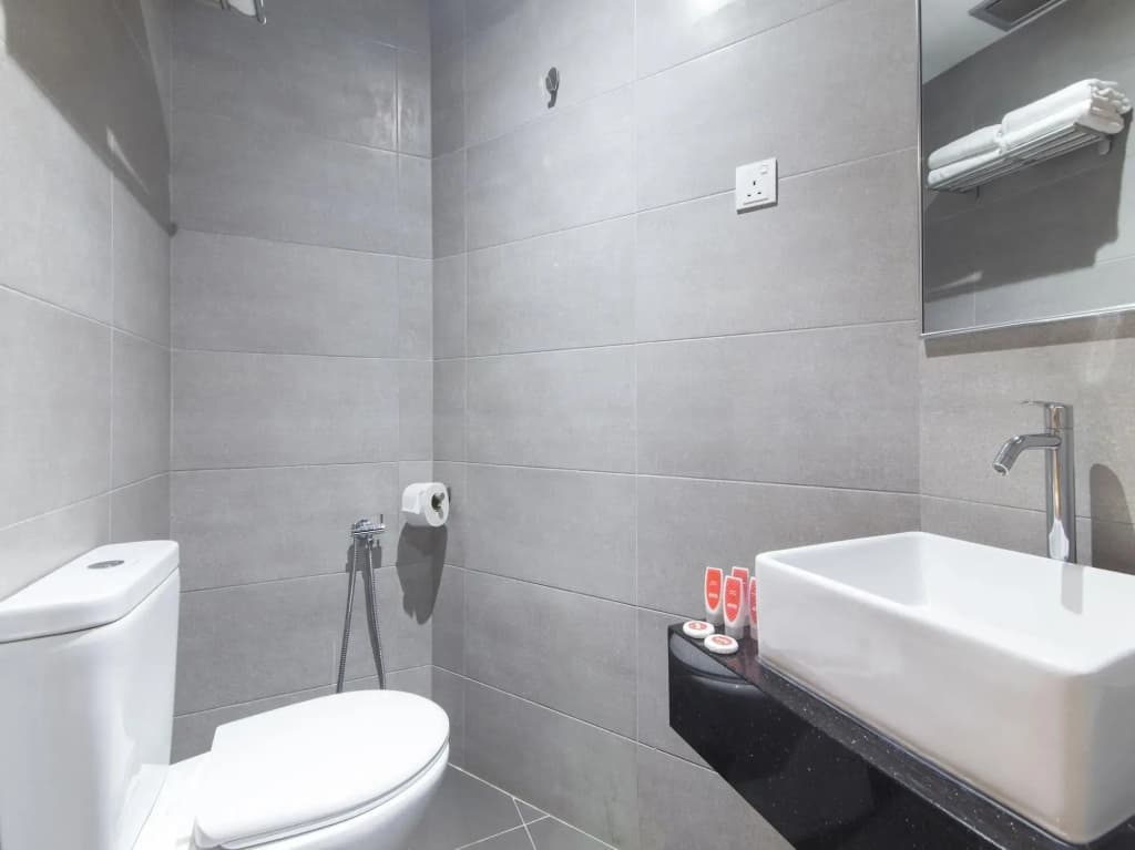 Super Oyo 1191 Yootel Boutique Hotel - photo 40