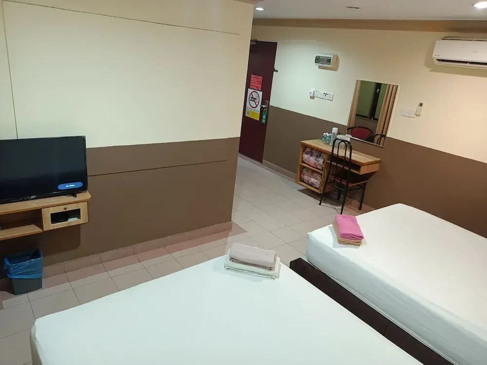 FullyWell Hotel - photo 4