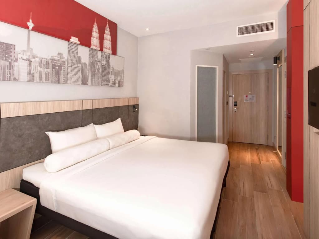 Ibis Kuala Lumpur City Centre Hotel - photo 7