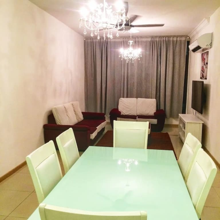 Lawang Suite 2 Bedroom Corner Apartment - photo 25