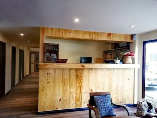 Anggun Lodge Private Room with Sharing Bathroom - photo 4