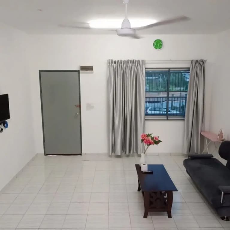 OYO Home 90391 Borneo Home - photo 8