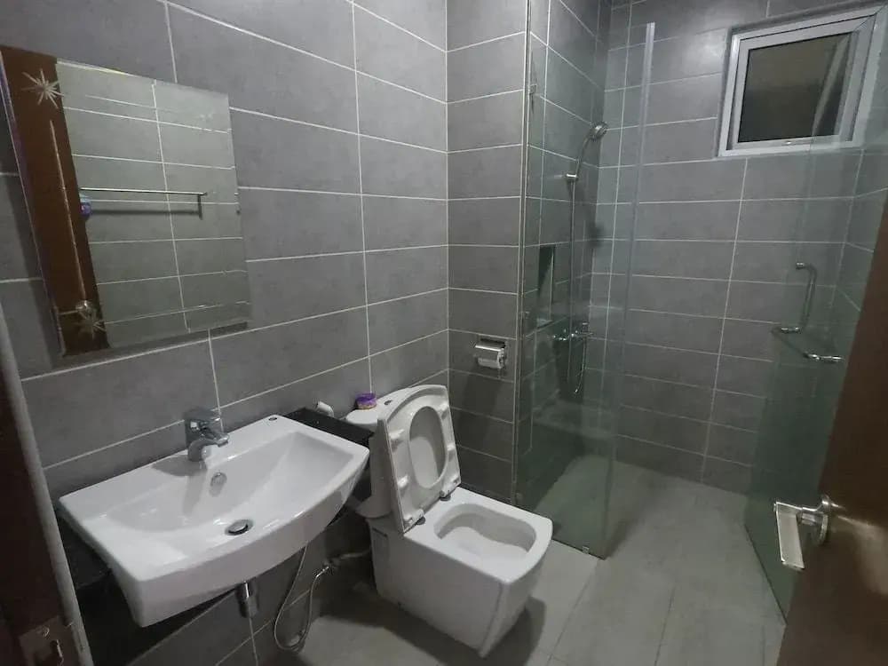 3R2B Seaview Condo - photo 6