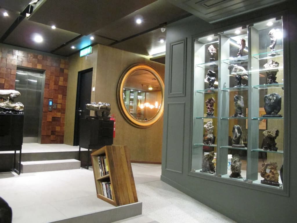 Bedrock Hotel - photo 2