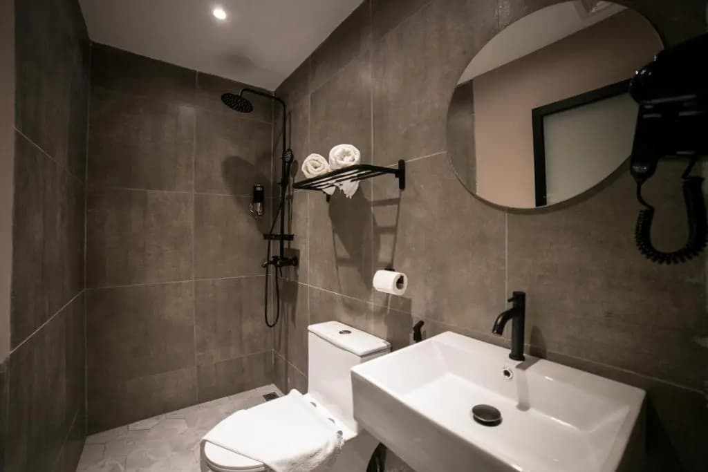 Eureka Hotel - photo 8