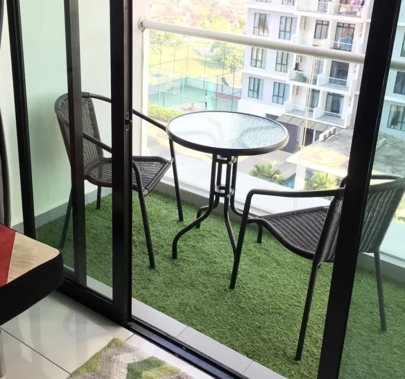 JB Staycation next to Paradigm Mall JB - photo 8