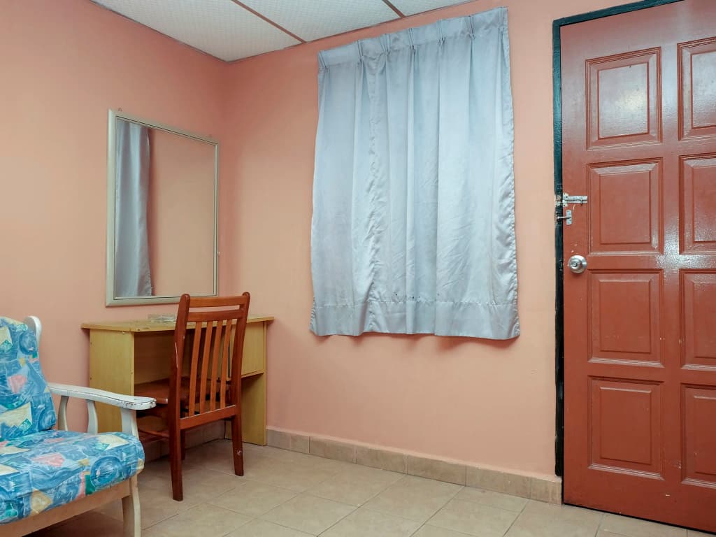 Hotel Tiara by OYO Rooms - photo 5