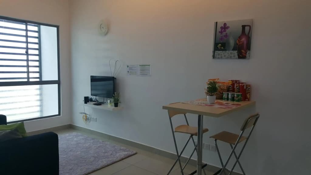 Cyberjaya Cybersquare Suite by Kroll Home2stay with UNIFI TV Wifi Studio Apt - photo 9