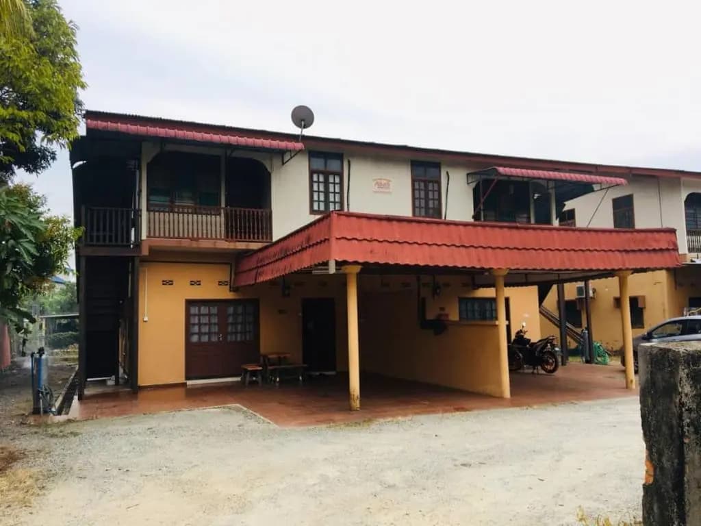 Abah homestay 138a Losong haji mamat 21000 kuala Terengganu - photo 1