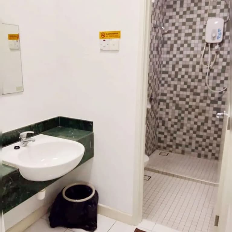 HomeStay Nimah Seaview - photo 9