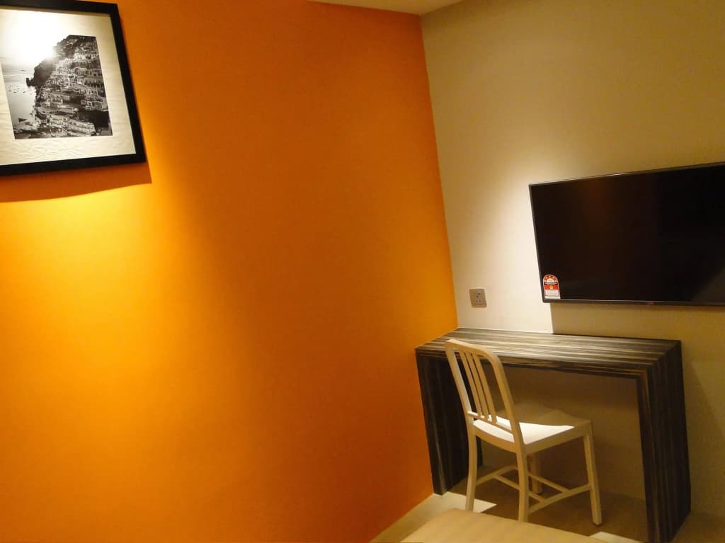 Orange Premier Hotel Taman Segar - photo 4
