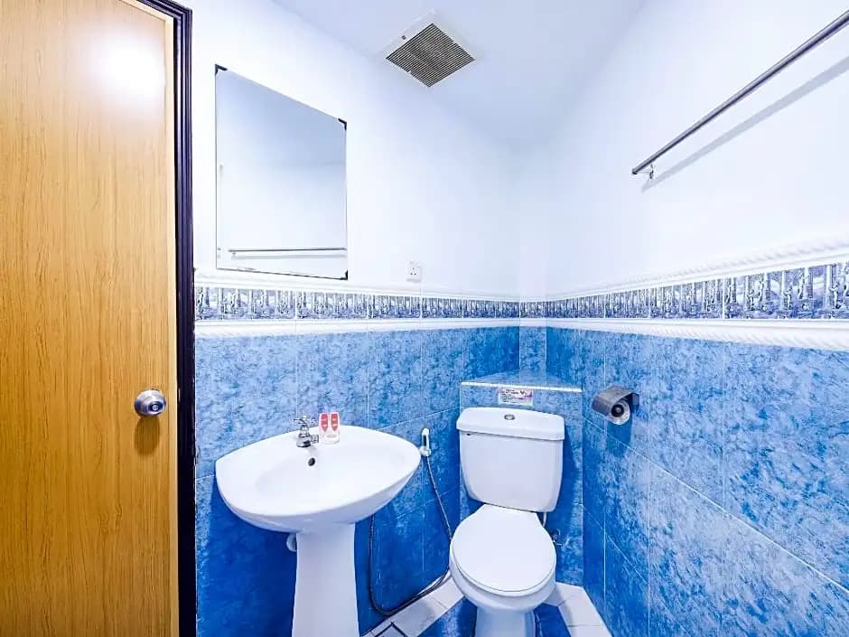 OYO 43963 T Signature Hotel - photo 10