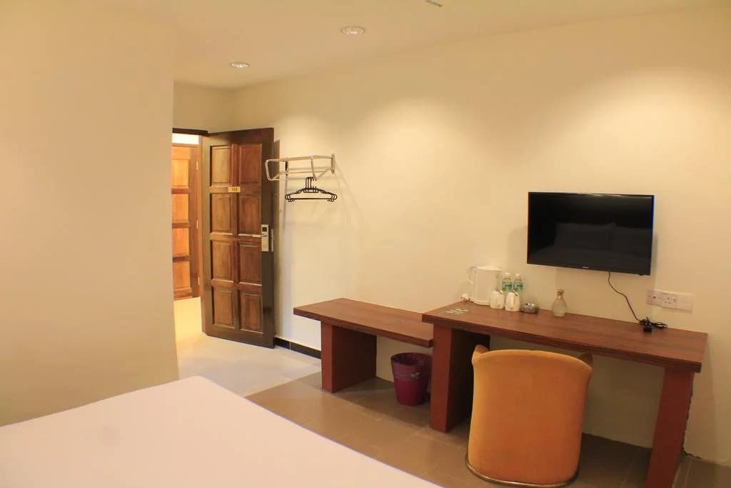 Station Gold Budget Hotel - photo 7