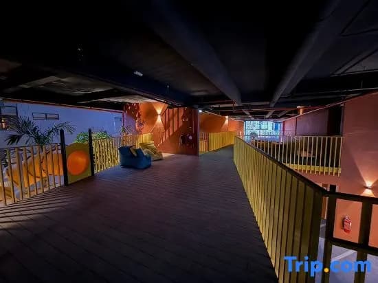Piccadilly Residence Ipoh - Private Car Park - High Floor with Balcony - 3 Min to Famous Eatries - photo 2