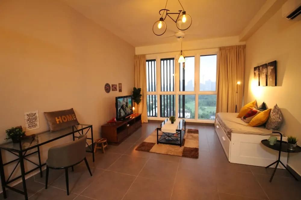 Sentrio Suites @ City Center by HnHCozy - photo 13