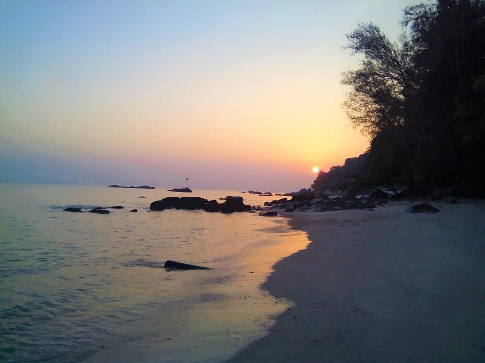 Penang Island Lodge Tanjung Bungah - photo 17