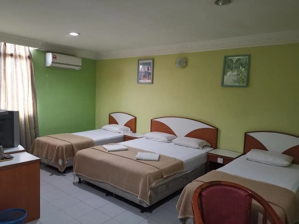 Hotel Inderapura - photo 4