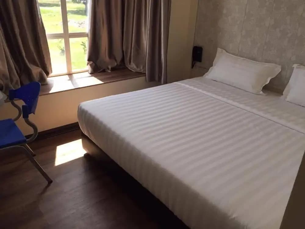 Expo Hotel - photo 4