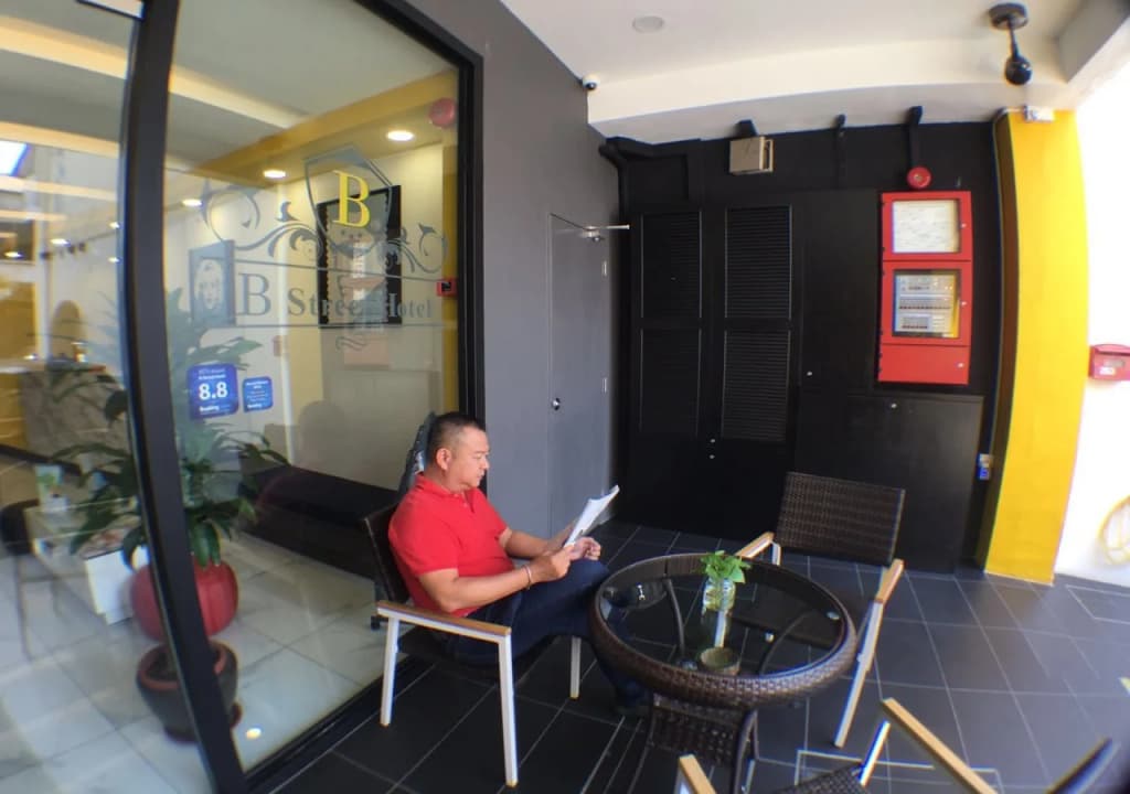 B Street Hotel - photo 24