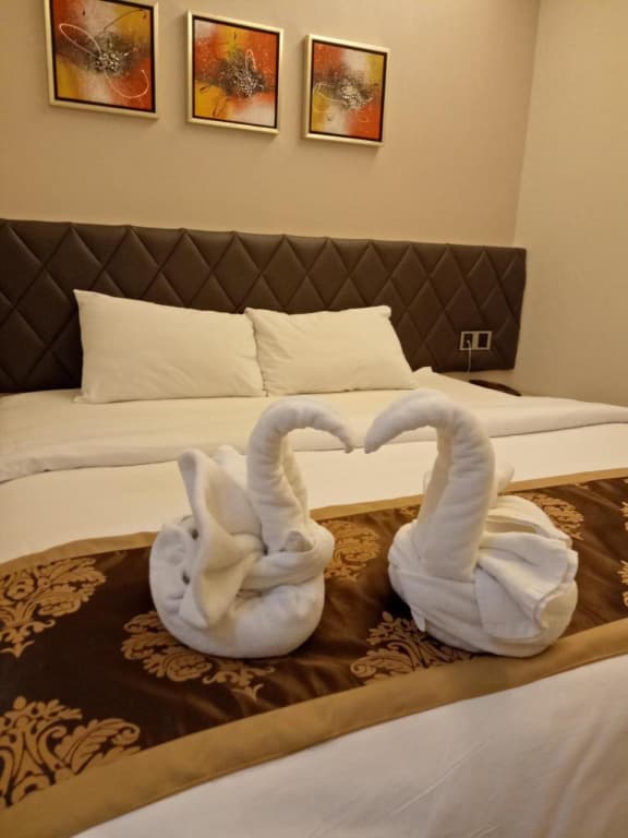 Golden Leaves Hotel - photo 6