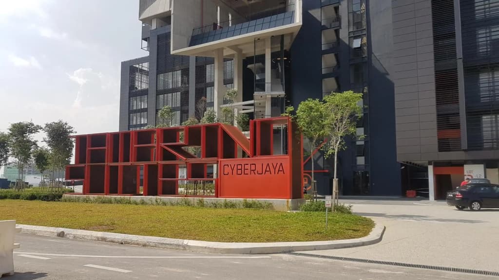 Tamarind Suites by Kroll Home2stay with UNIFI TV Wifi 1 Bedroom Apt - photo 1