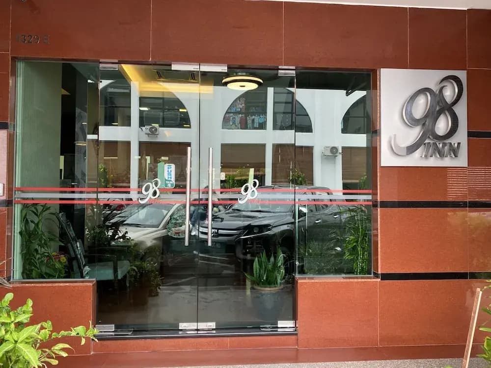OYO 89775 98inn - photo 1