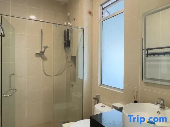 Hometel Lakeview 5 mins Legoland | Kid Friendly - photo 2
