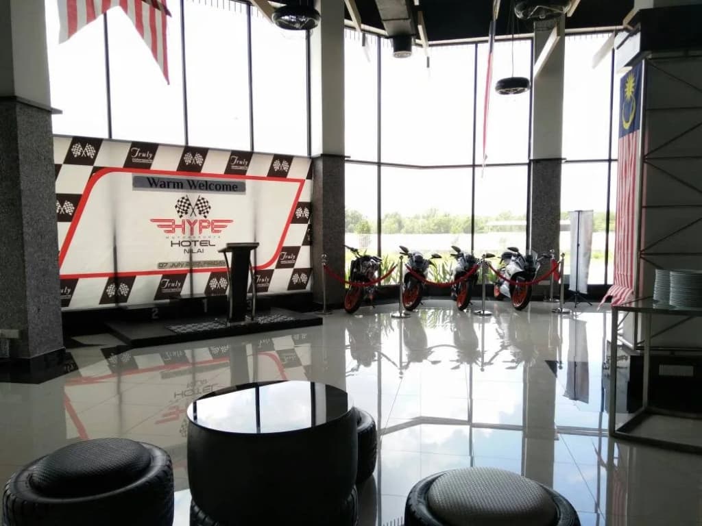 Hype Motorsports Hotel, Kuala Lumpur International Airport - photo 16
