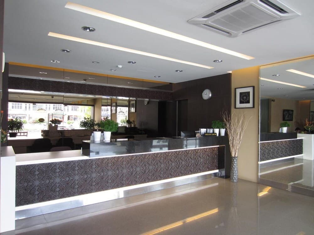 Radiant Hotel - photo 14
