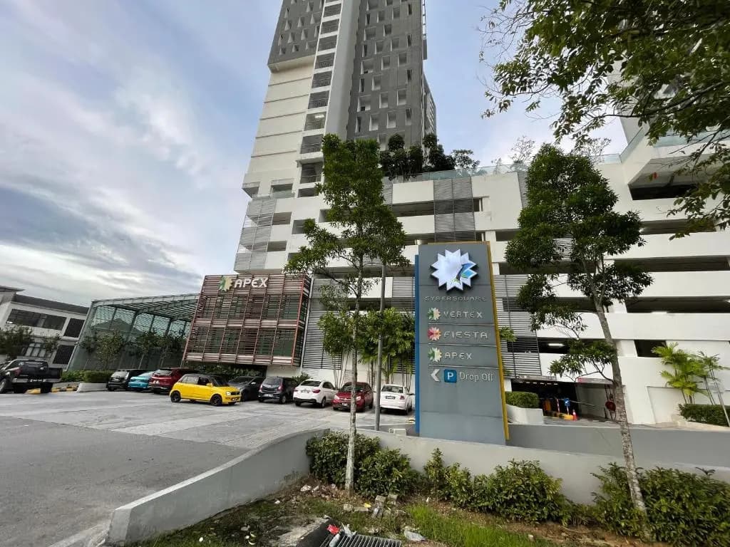 Exclusive Studio in Cyberjaya {Pool View} - main photo