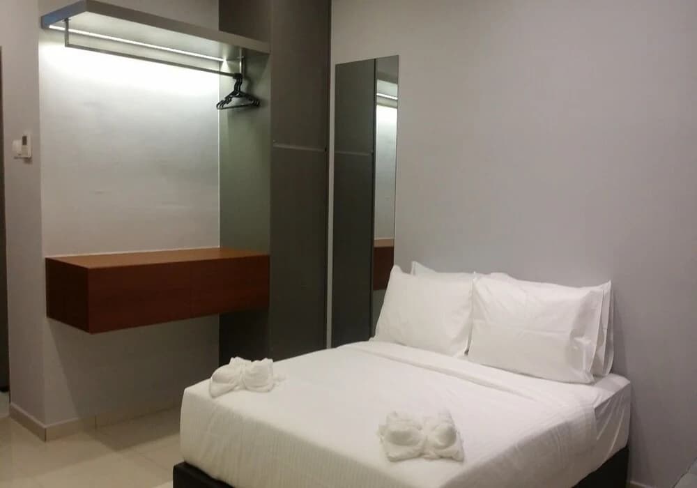 Pinnacle Suites - main photo