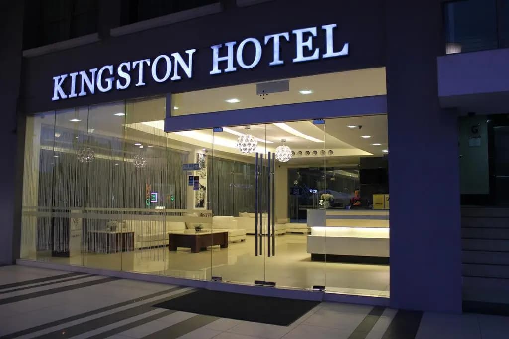 Hotel 17 - photo 6