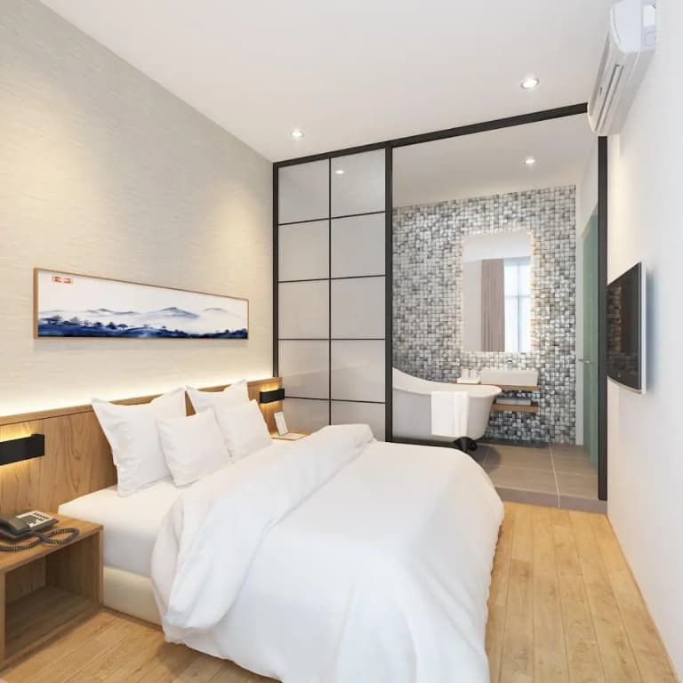 S Hotel - photo 4