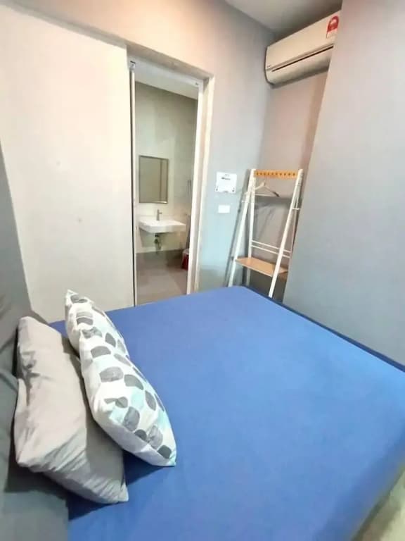 Cozy 121 Octagon 2 Bedrooms Condo - photo 3