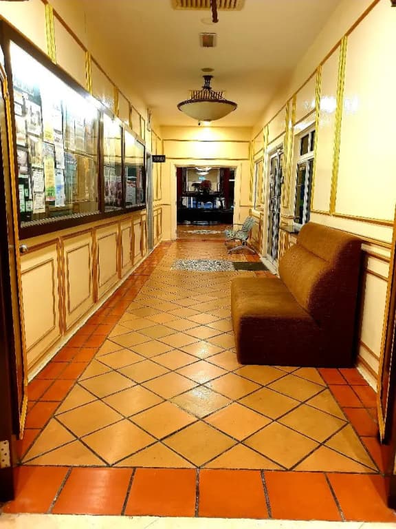 Holiday Place - photo 12