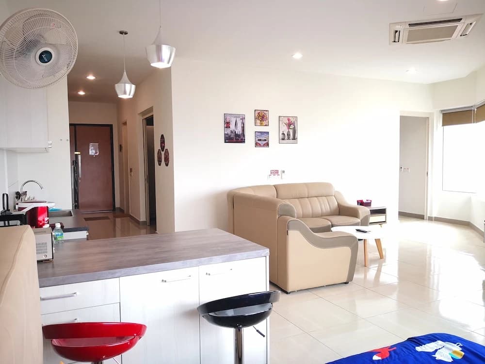 Octagon 21 Guest House - photo 14