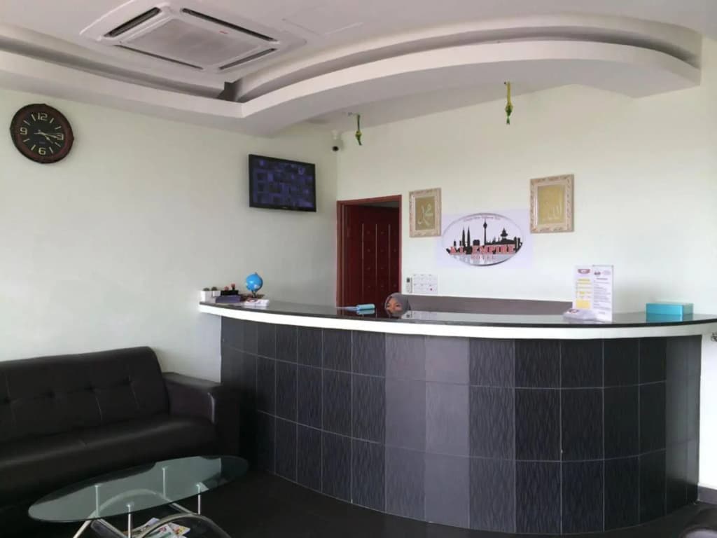 K.L. Empire Hotel - photo 2