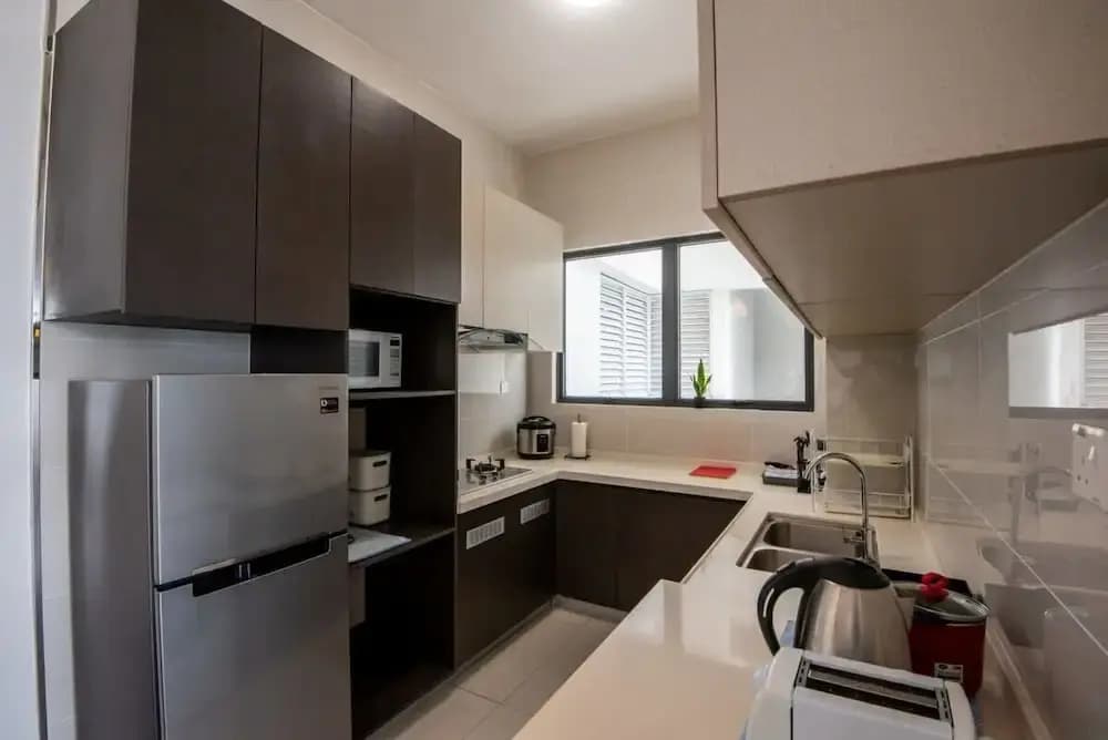 A Stylish 2BR Suite, Water Views, Free Parking - photo 20
