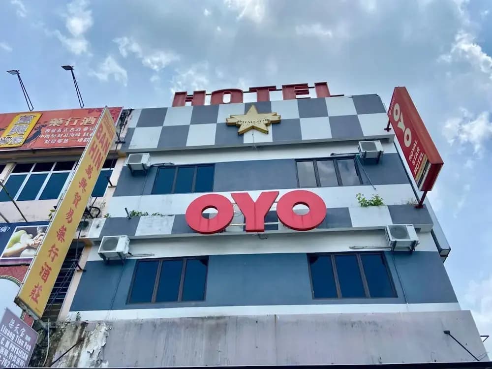 Royals Star Hotel - photo 16
