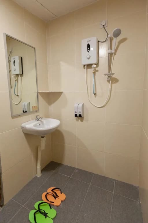 Pavilion Inn Hotel - photo 7