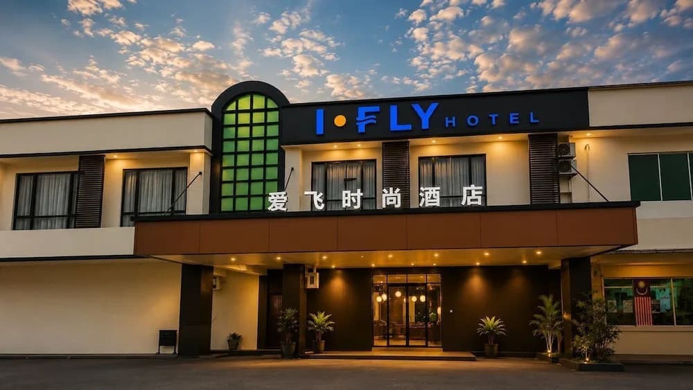 I-Fly Hotel - photo 1