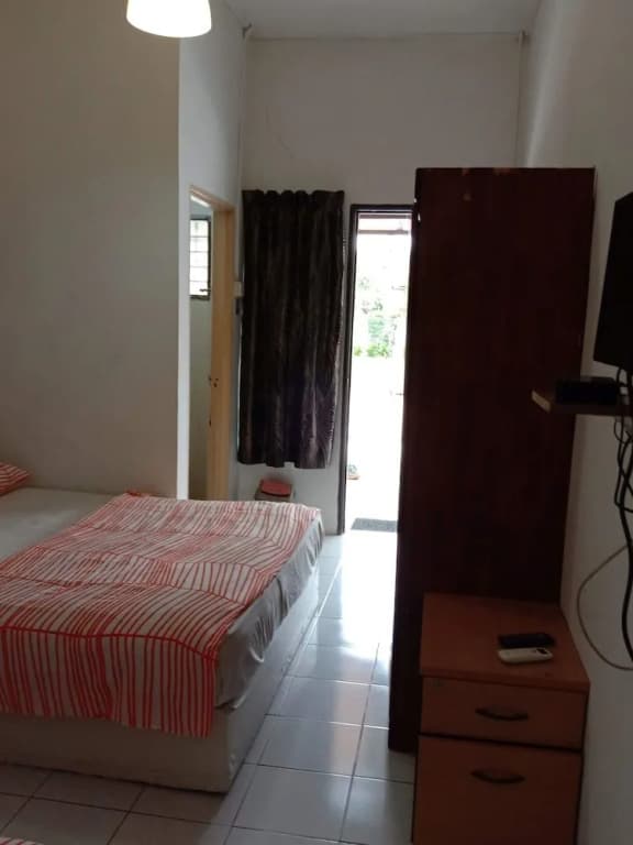 Oyo 90046 Bangi Guest House - photo 4