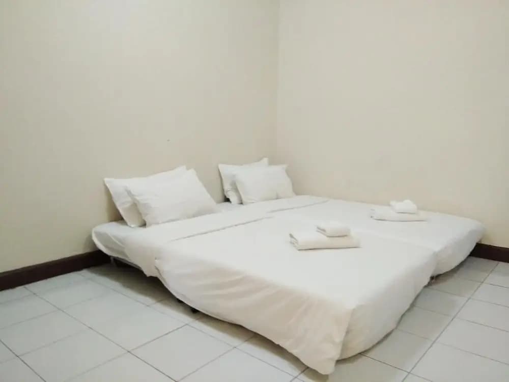 Likas Deluxe 3 Bedroom Apartment - photo 3