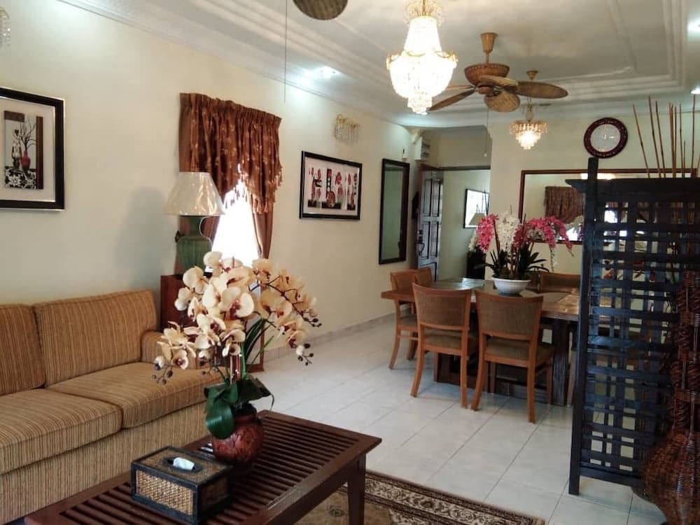 Aini's Guest House In Vista Amani Condo - photo 14