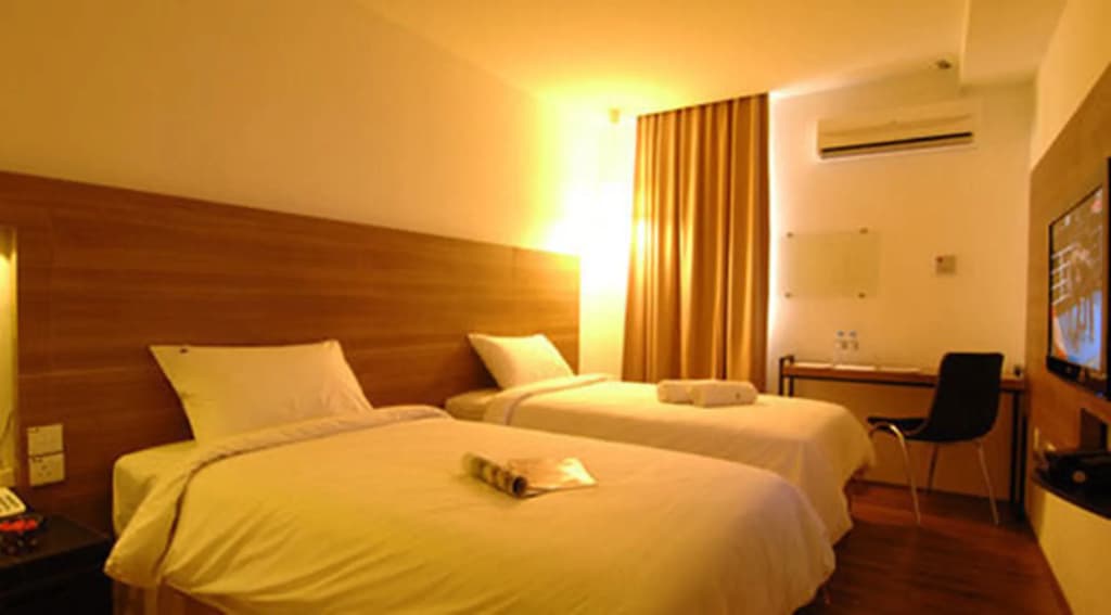 The Leverage Business Hotel Mergong - photo 4
