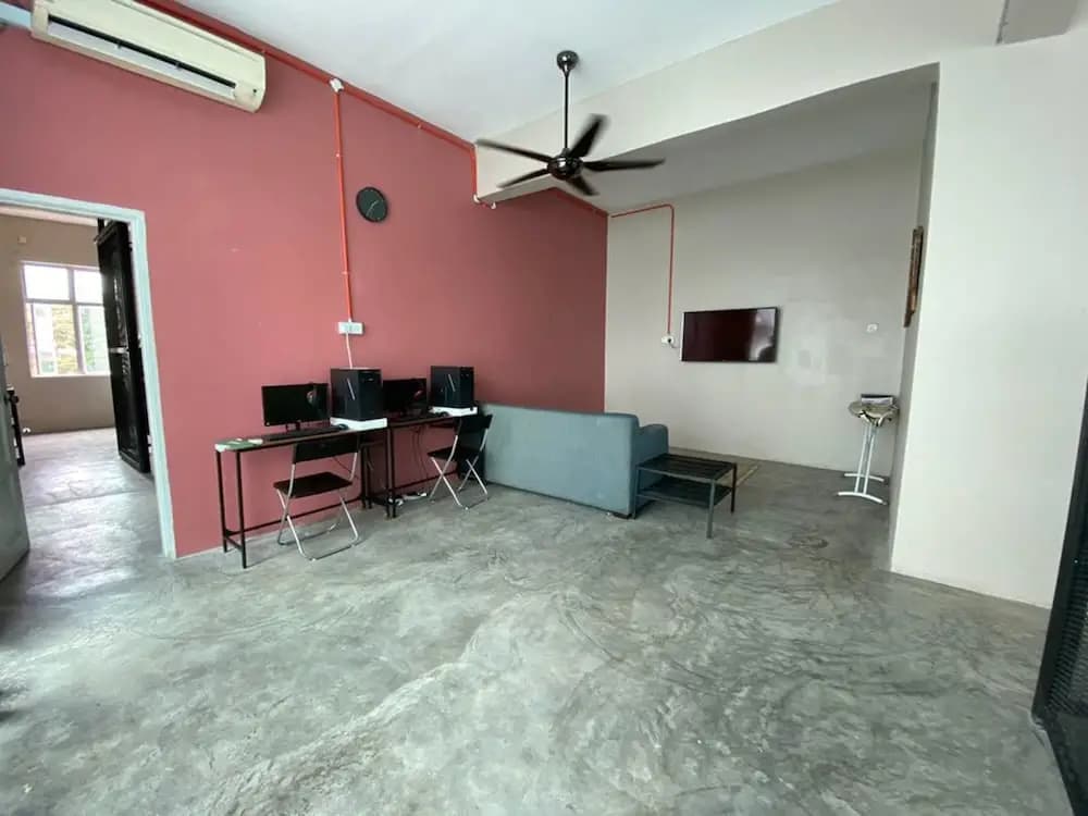 DWJ Backpacker Hostel - photo 3
