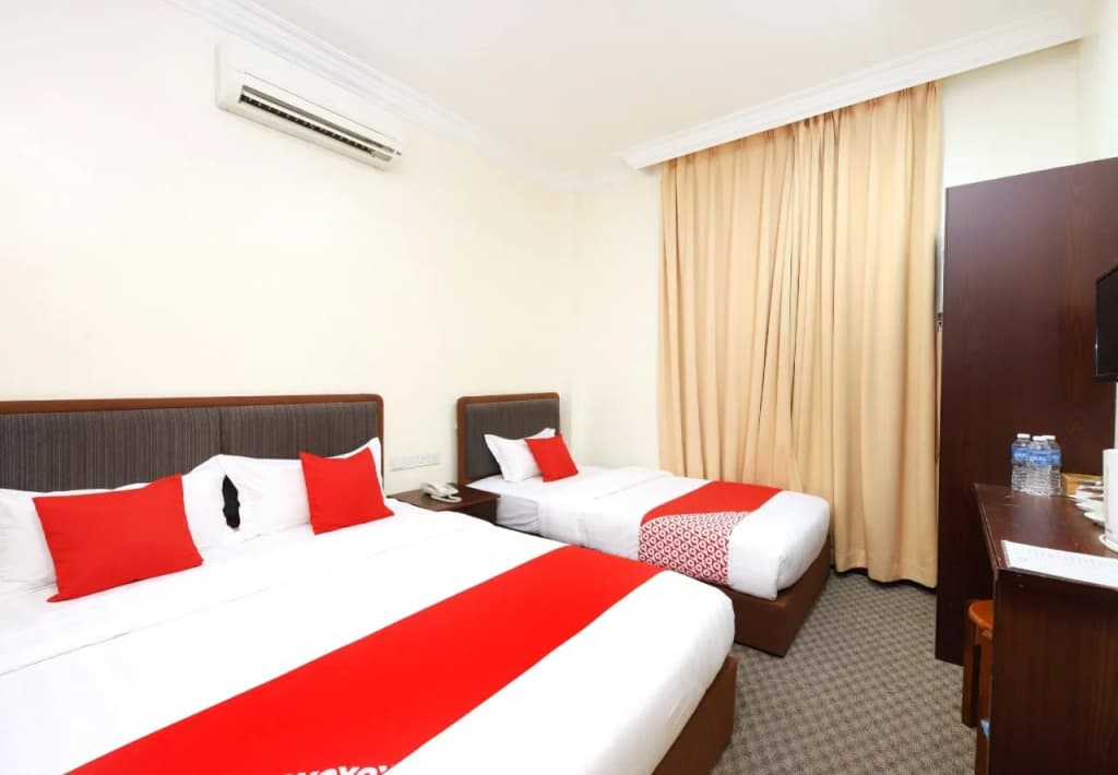 Comfort Hotel By OYO Rooms - photo 6