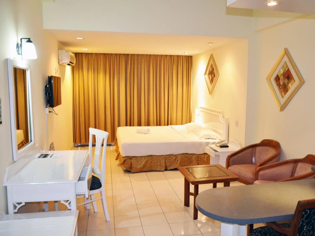 Promenade Service Apartments - photo 2