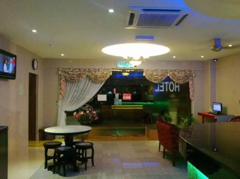Hotel Zamburger Taman Nusa Jaya - photo 7
